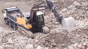 Гусеничный экскаватор Volvo EC 220 E