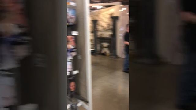 Haloween 2018 Walking at the store Идем по магазину Display & Costume смотреть онлайн