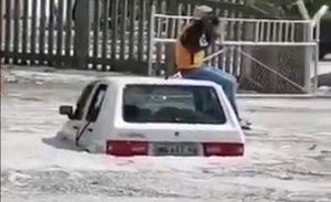 Ледяные реки и сугробы из града в Южной Африке#SouthAfrica #hailstorm #flood