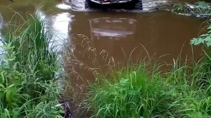 Нива на военных мостах Уаз