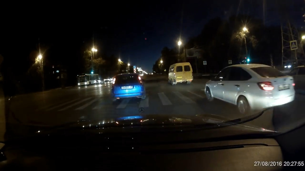 Видео с регистратора аварии. Синий Шевроле Ланос скрылся с места ДТП Ногинск.