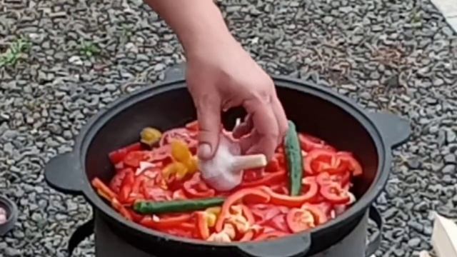 ХАШЛАМА В КАЗАНЕ НА КОСТРЕ