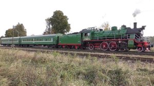 Паровоз Су 250-74 с пригородным поездом Бологое-Осташков.Прибытие и отправление по ст.Баталино