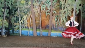 Белорусский танец ,, Веселуха" . Исполняет солистка образцового ансамбля Радуга- Черненко Ольга.