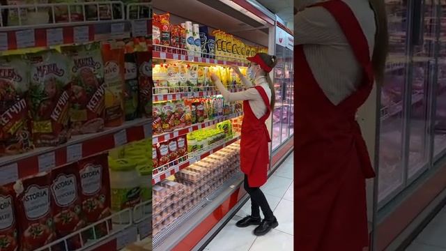 Один день из жизни студента по профессии "Продавец, контролёр кассир" смотреть онлайн