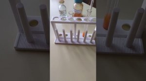 Метилоранж в растворах кислот