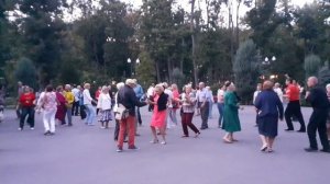 ОЙ, СМЕРЕКО! ???/ ЗАЖИГАТЕЛЬНЫЕ ТАНЦЫ В ПАРКЕ ГОРЬКОГО ХАРЬКОВ СЕНТЯБРЬ 2020