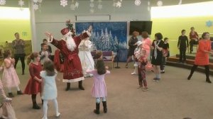 Новогодний флешмоб танец Деда Мороза