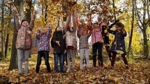 Поздравление с днем пожилого человека. Поздравляем от души всех наших дедушек и бабушек!