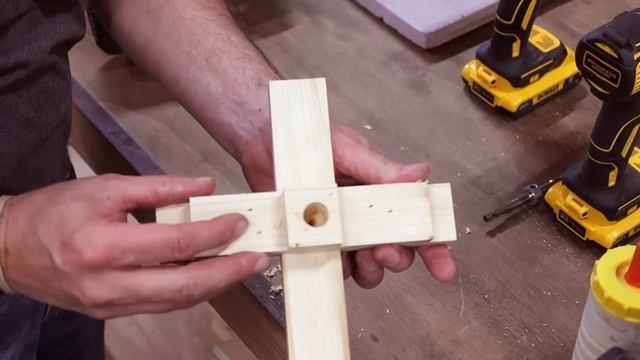 One 2x4 Spiral Tree - Low Cost High Profit - Make Money Woodworking смотреть онлайн