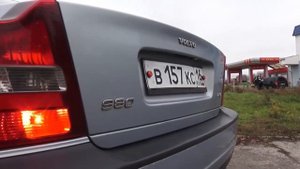 Автомобиль Вольво S80 2002 года. Volvo car S80 2002
