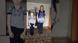 Упражнения с теннисными мячами