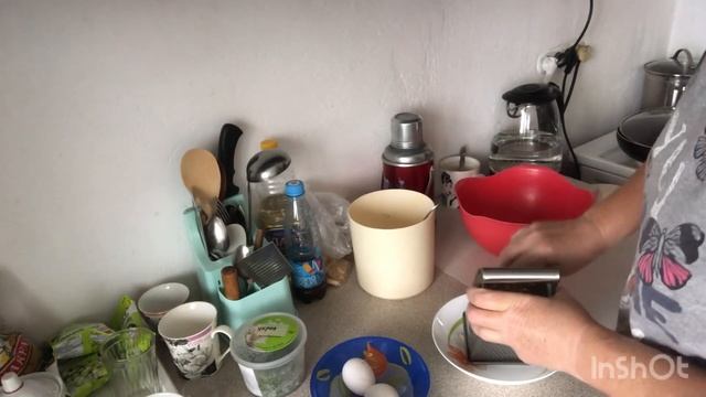 Одна в деревне/ Видео 1998 года/ Уборка/Сырные лепёшки/ смотреть онлайн