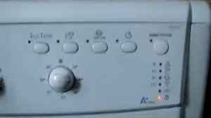 В стиральной машине Indesit мигают индикаторы