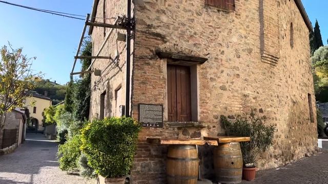 Воскресенье в Италии : город, в котором нет супермаркета и очень красиво! смотреть онлайн