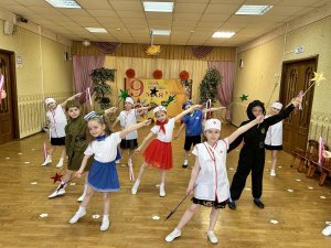 Танец "Салют". Танец к 9 мая подготовительная группа