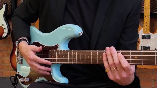 Will Farquarson Teaches Double Thumbing | Technique of the Week | Fender смотреть онлайн