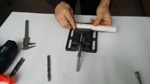 Ниппельные поилки для кур, бройлеров, перепелов 180 пластик. Видео установка в трубу.