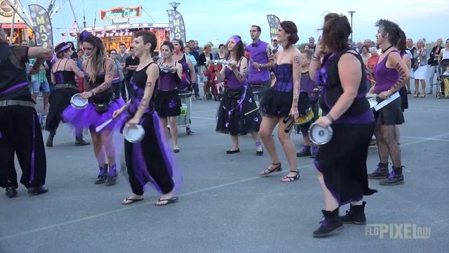 Zooka Samba, batucada - Lâcher de Percussions 2014(Saint Pierre la Mer,Francia) смотреть онлайн