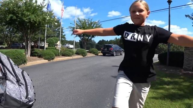 Как изменился дом за 2 дня! Что здесь носят в рюкзаках в школу / Влог от дяди Вити из Спокена США смотреть онлайн