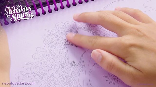 Серия Space: Раскраска для девочек (35 скетч страниц, 12 карандашей, трафареты, наклейки) смотреть онлайн