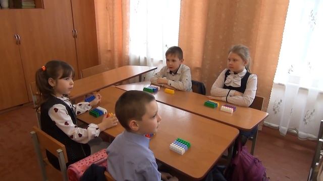 Робота з конструктором L E G O . Фрагмент уроку з математики 1 клас смотреть онлайн