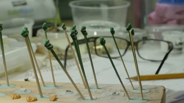 How Bratz Puppets Are Made | Behind the Scenes | Bratz
