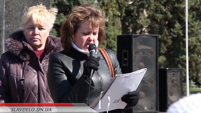 В Славянске устроили народный «городской референдум» смотреть онлайн