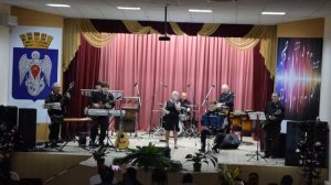 7000 над землёй. Исполняет ансамбль "Настроение"(г.Михайловка).