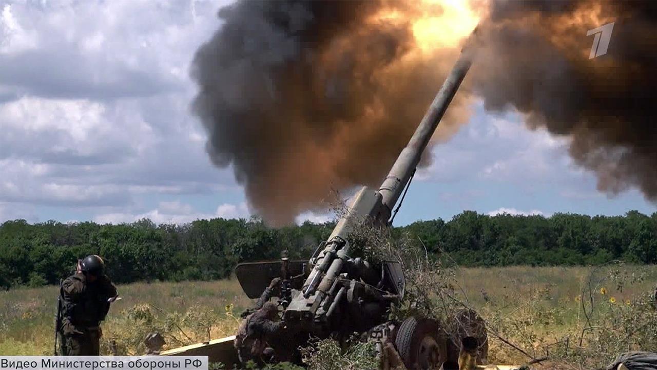 Репортаж из Марьинки - стратегически важного рубежа, где идут бои и не стихают взрывы