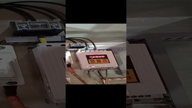 Запуск дробилки засыпной ДЗР 45квт(УПП instant) .mp4