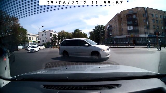 Эх,тётя,тётя.Глаза надо открывать.Абакан.05.06.2012 смотреть онлайн