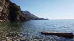 Море в Черногории в октябре! Обзор лучших пляжей от Будвы до Свети Стефан