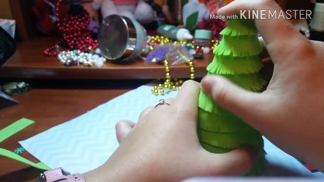 Новогодняя елочка из фоамирана своими руками