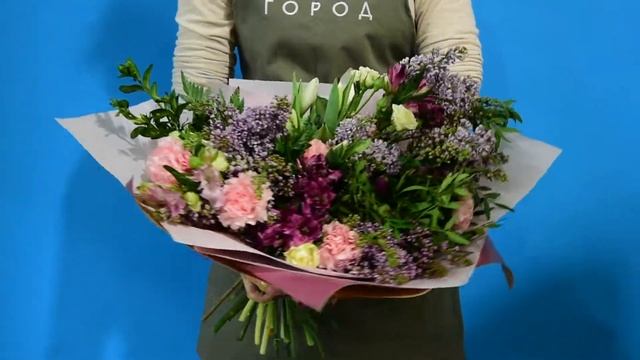 Букет из сирени, кустовой розы и тюльпанов "Ассоль" смотреть онлайн