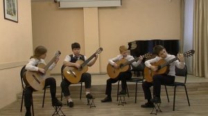 Гитарный ансамбль  "Нюанс" (младший) 
А.Виницкий _Дождик_