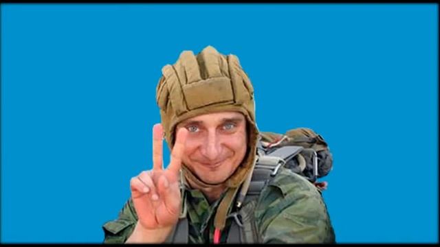 Дзынь и Брызги 0004 Лена показывает загадочные брошки и протирает зеркало. Саша в непонятках. смотреть онлайн