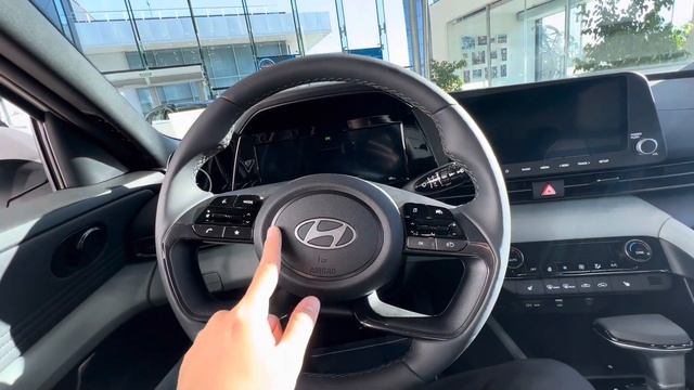 Hyundai Elantra 2024 рестайлинг - обзор салона.