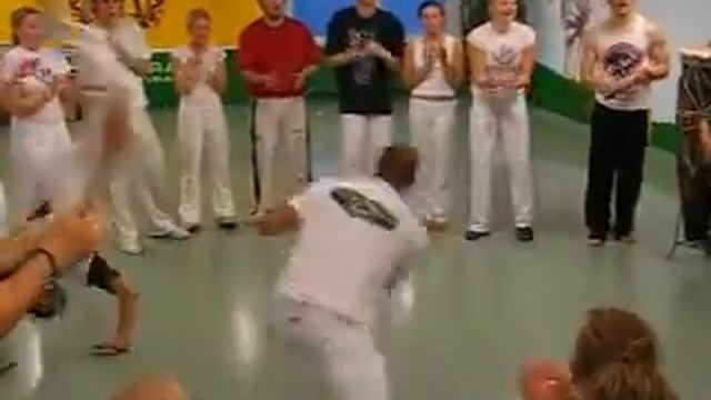 Axé (Mundo Capoeira) x Mestre Marinaldo (Londres), Finlândia 2005 смотреть онлайн