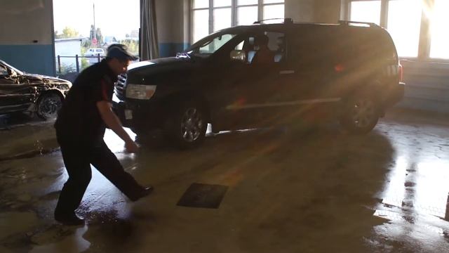 Infiniti QX56.MP4 смотреть онлайн