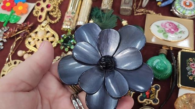 Винтажная бижутерия. Мосвинтаж. Винтажные украшения. Находки.