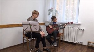 Игра гамм на уроке гитары