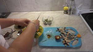 Диетический и вегетарианский салат с киноа