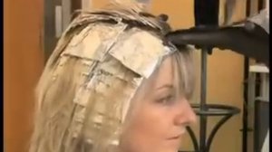 Hairdressing - Applying Colour Using Foils or Meche