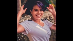 Как понять, что Вы понравились незнакомой девушке на улице?