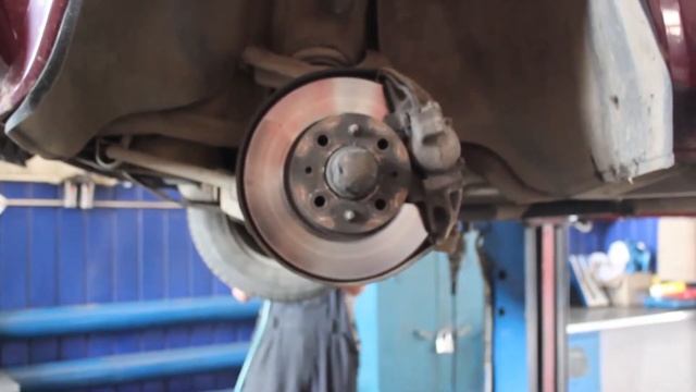 Замена ступичных подшипников и шаровых опор ВАЗ 2107 смотреть онлайн