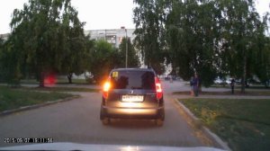 Что творится с водителями в этом городе???