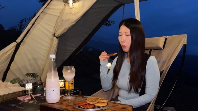 산꼭대기 쏟아지는 폭우?️ 대형텐트에서 캠핑 중 다이어트!? 맛있고 가볍게~ 오트밀전과 막걸리 | 우중캠핑 ASMR