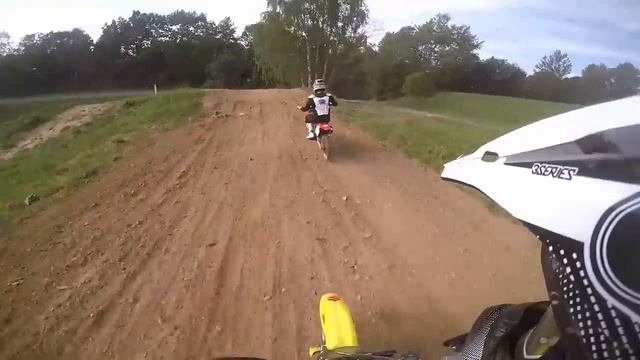 Suzuki Rm 85 and Honda Crf 150r on Mx-Track 2015 смотреть онлайн
