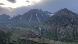 Пасмурная погода в Ходжаобигарме, Таджикистан
